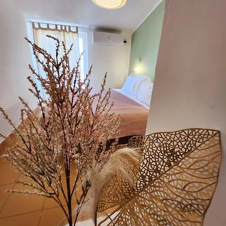 Petit Hotel