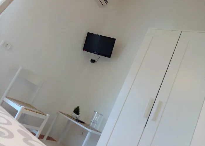 Отель Petit Royal Сильви-Марина