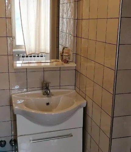 Отель Petit Royal