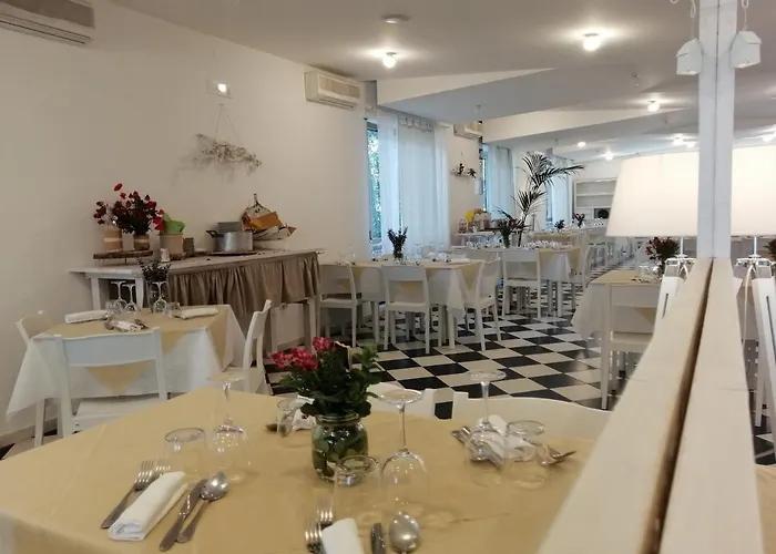 Otel Petit Silvi Marina